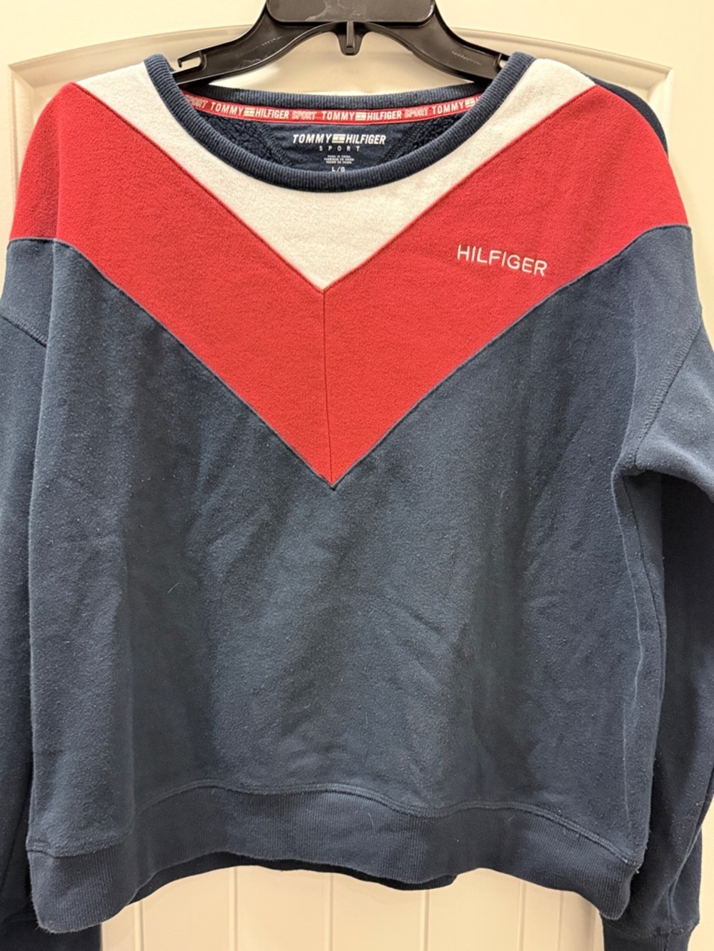 Tommy Hilfiger Navy, Red & White Chevron Crewneck Sweatshirt